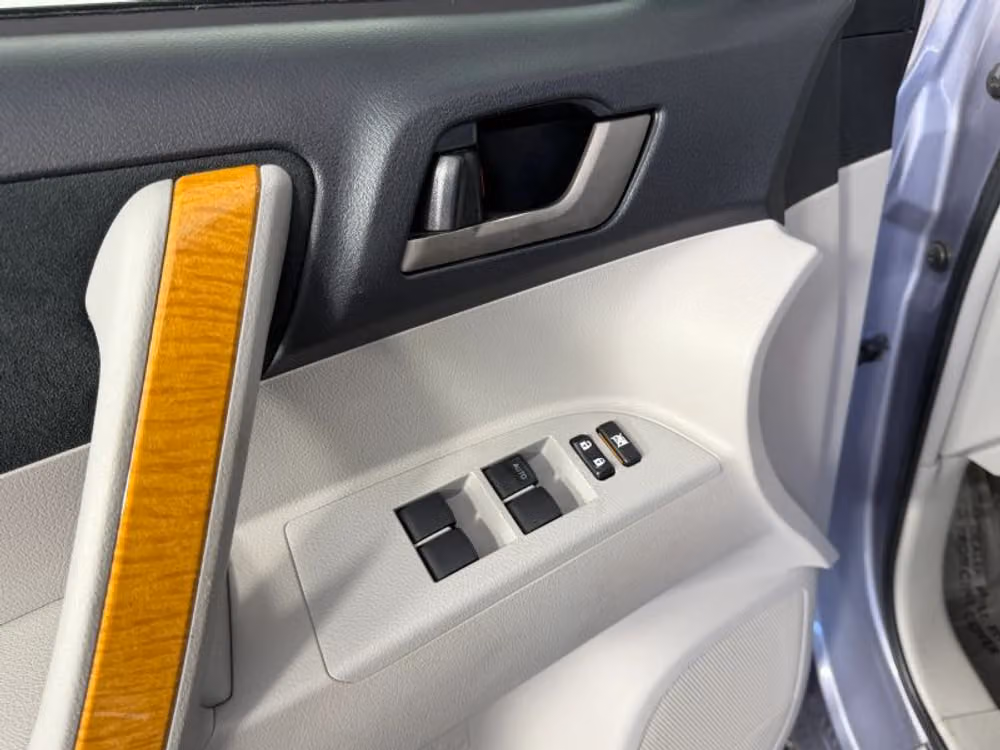 2010 Toyota Highlander Hybrid Base Image 23