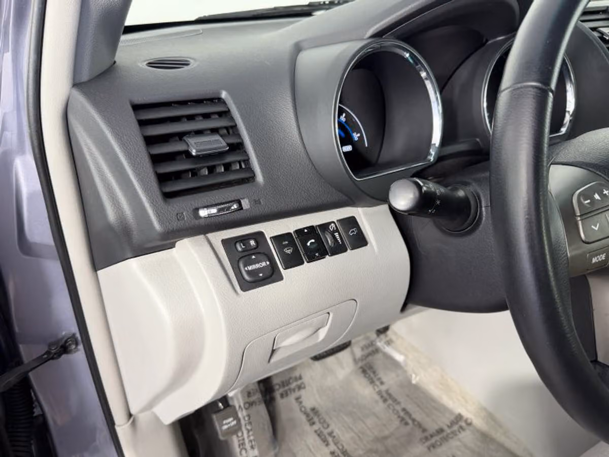 2010 Toyota Highlander Hybrid Base Image 24