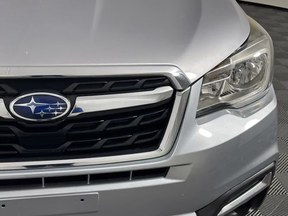 2017 Subaru Forester 2.5i Limited Crossover Image 4
