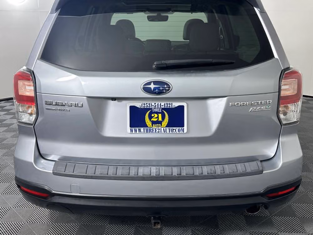 2017 Subaru Forester 2.5i Limited Crossover Image 9