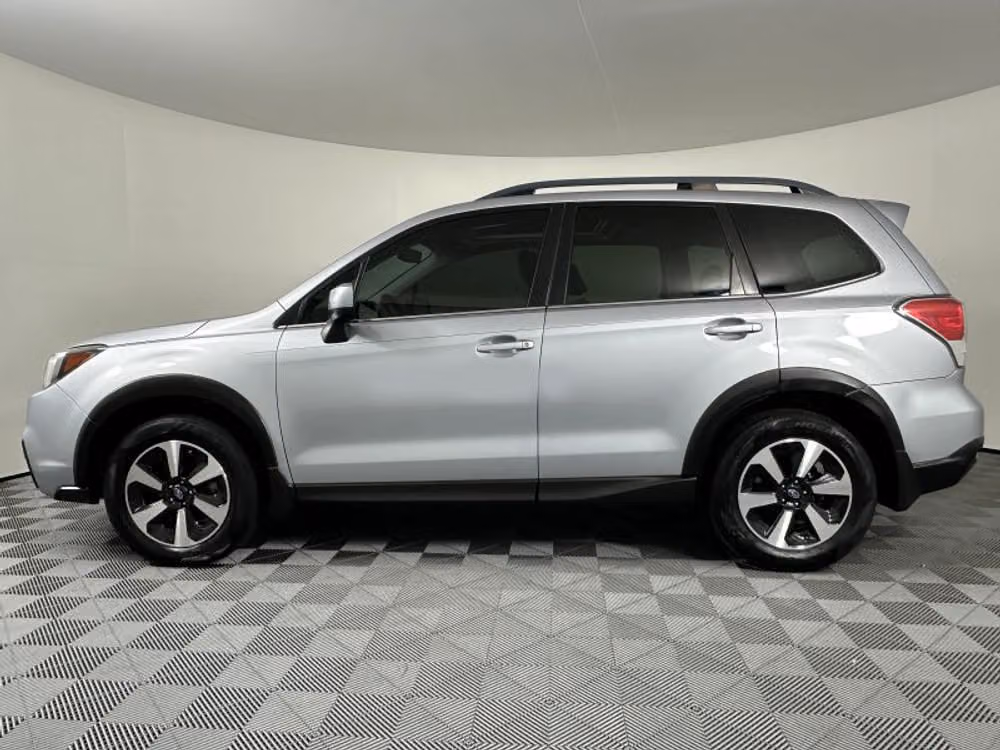 2017 Subaru Forester 2.5i Limited Crossover Image 13