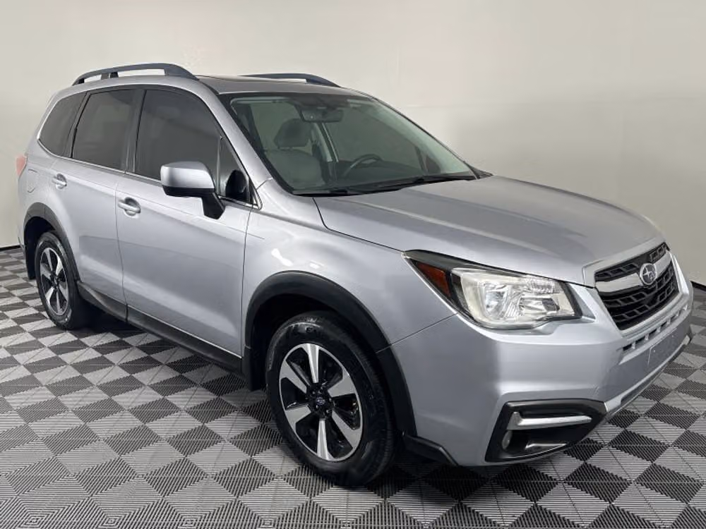 2017 Subaru Forester 2.5i Limited Crossover Image 6