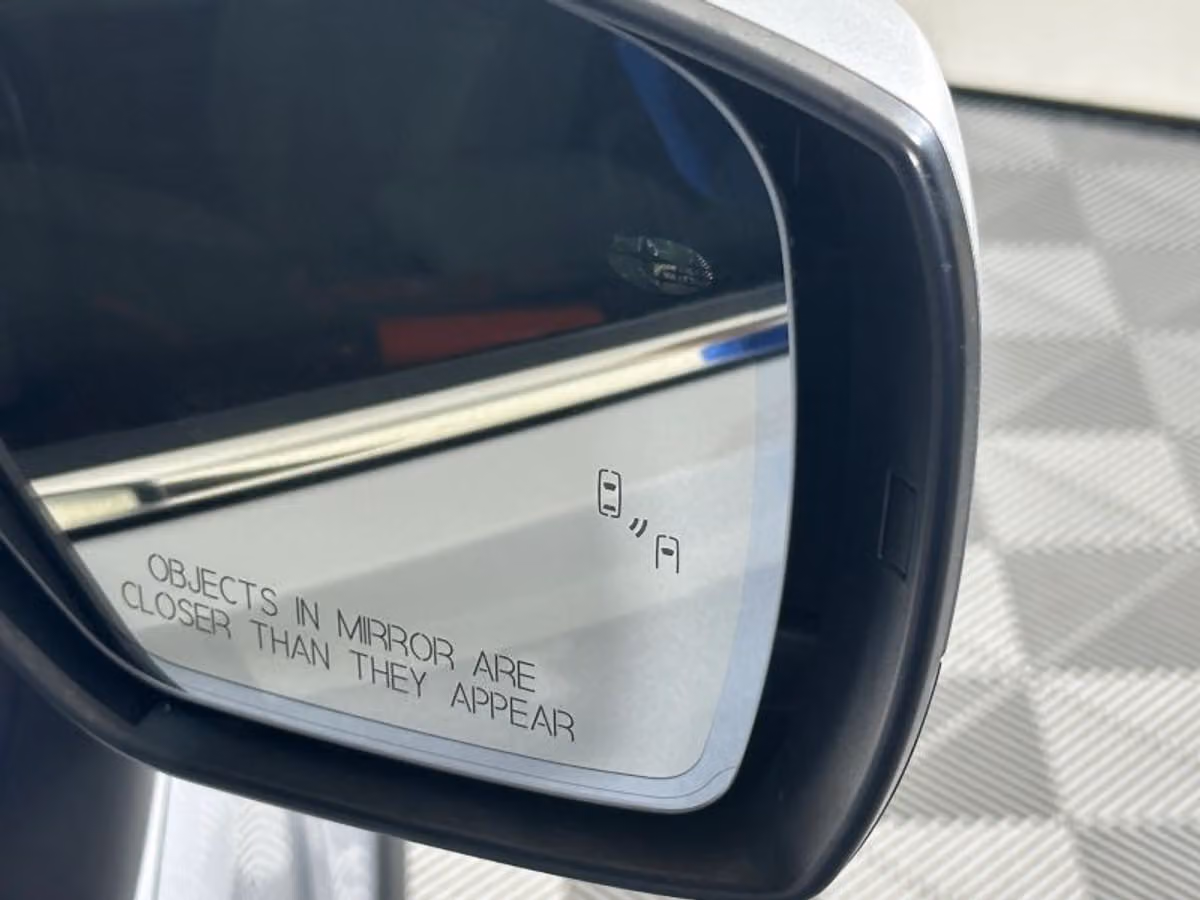 2017 Subaru Forester 2.5i Limited Crossover Image 15