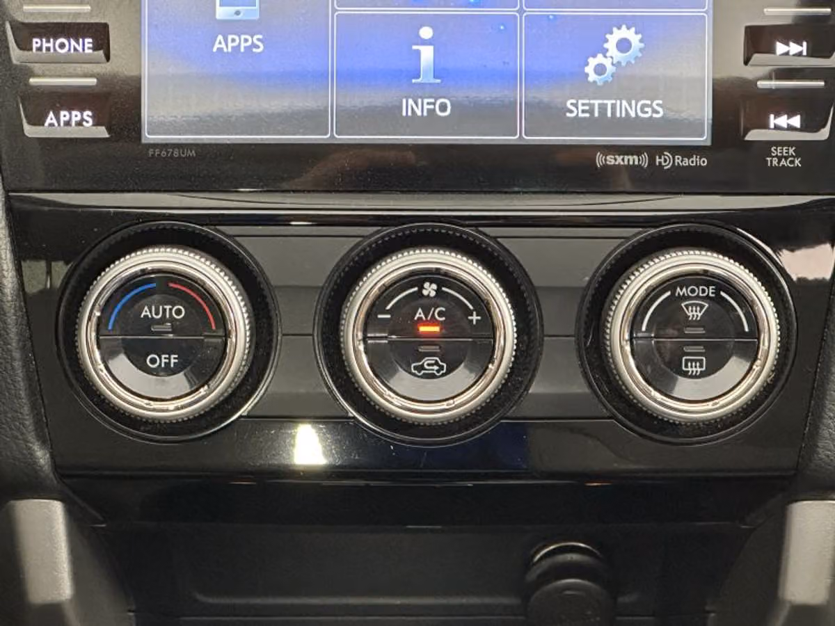 2017 Subaru Forester 2.5i Limited Crossover Image 33