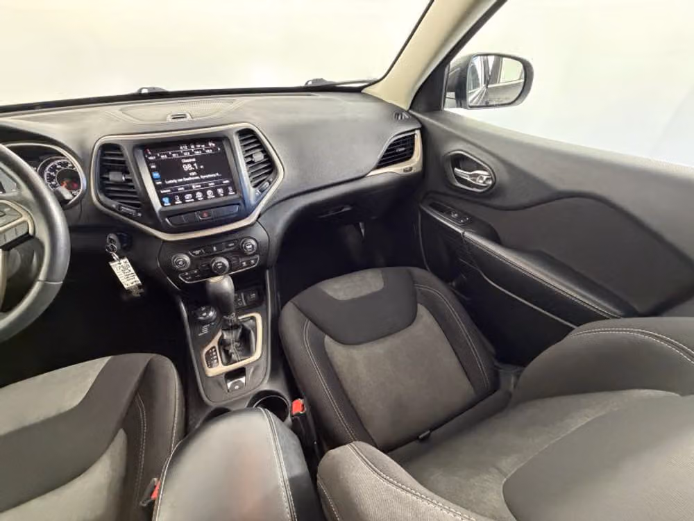 2014 Jeep Cherokee Latitude Image 13