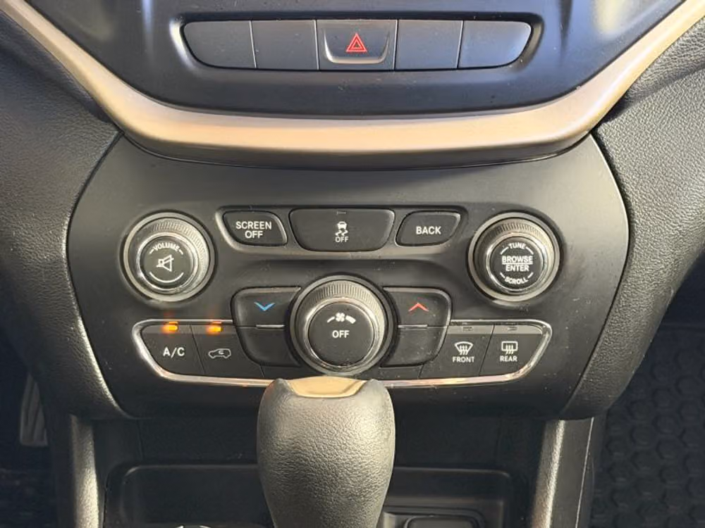 2014 Jeep Cherokee Latitude Image 18