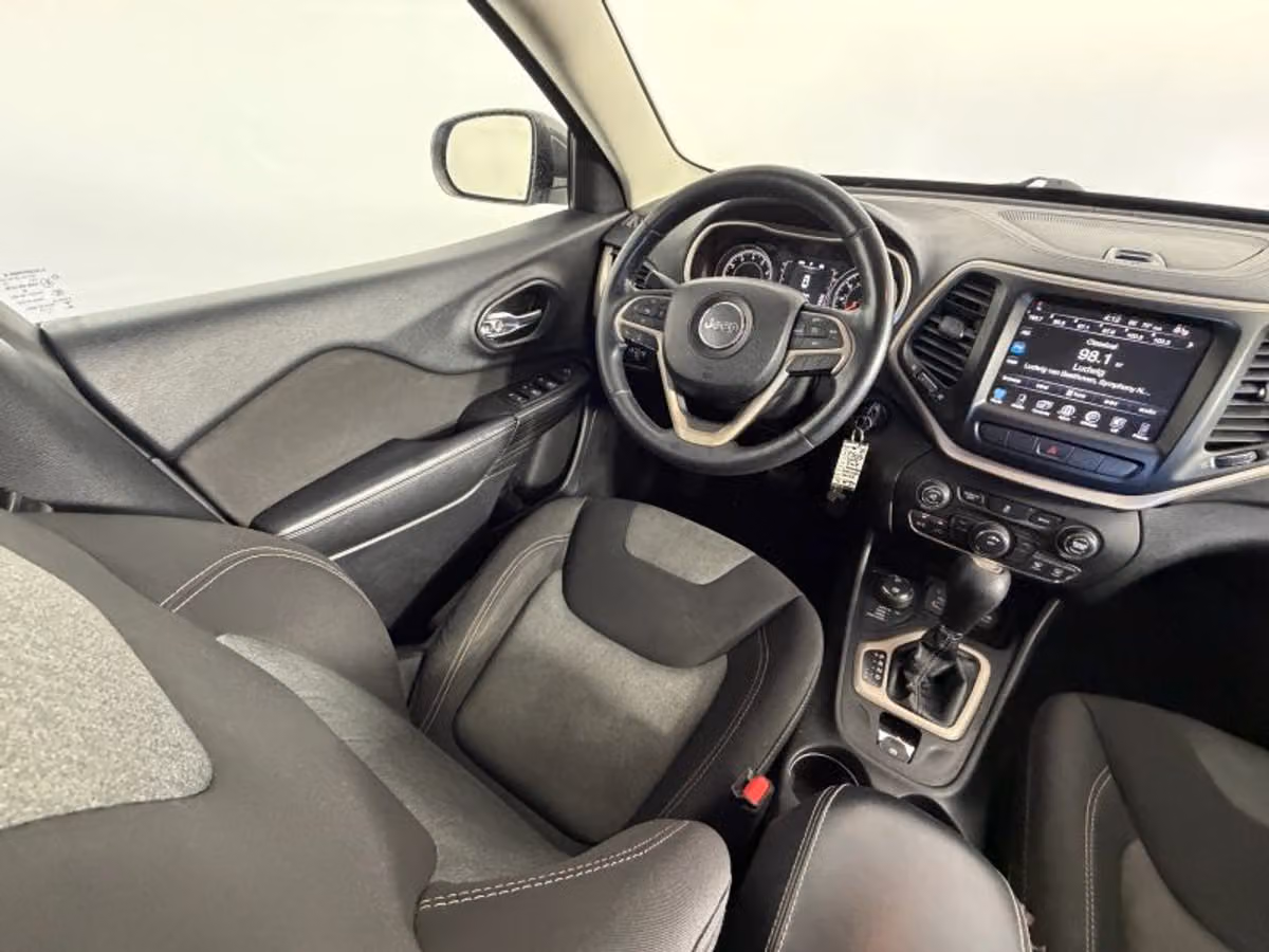 2014 Jeep Cherokee Latitude Image 12
