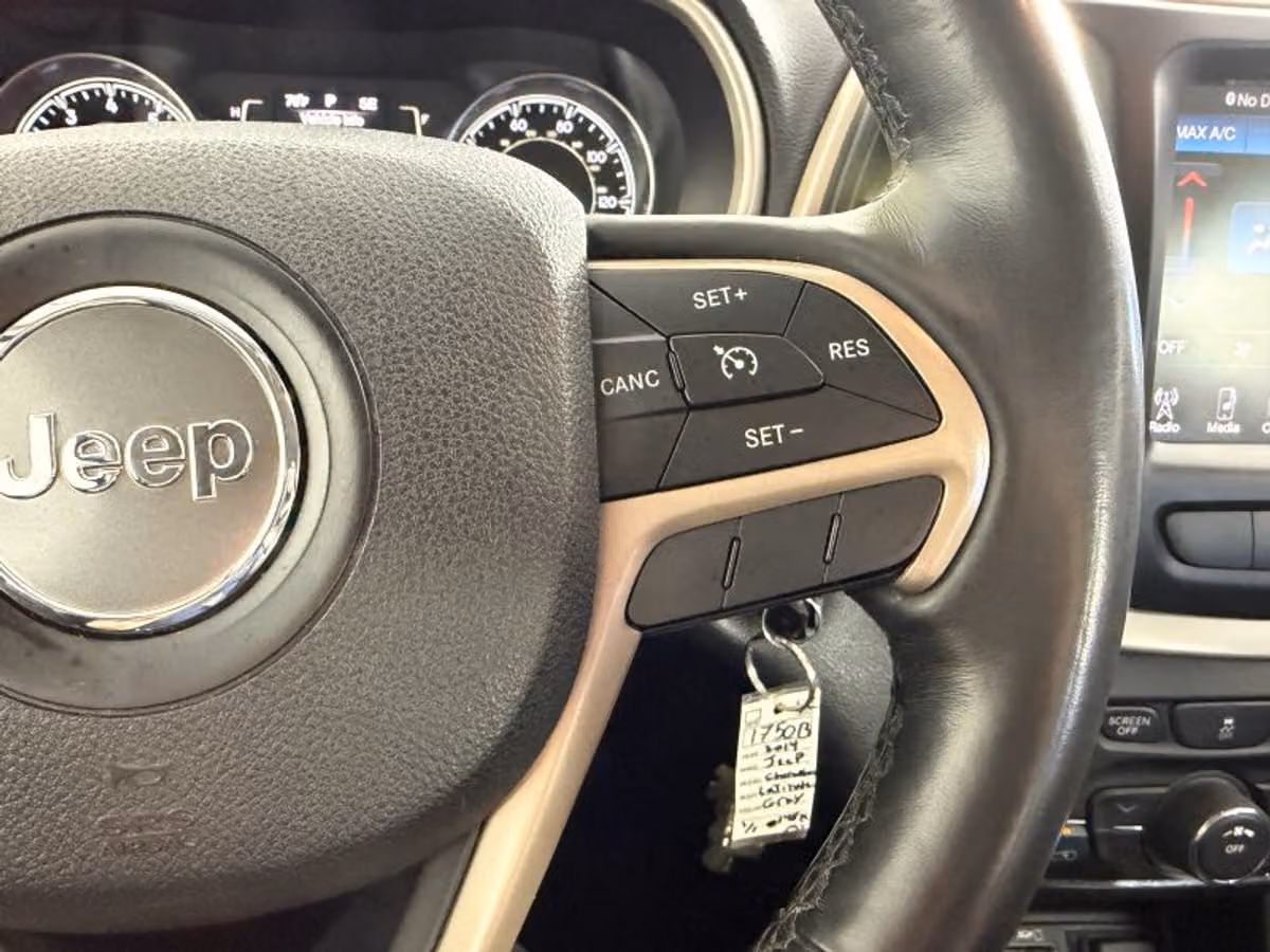 2014 Jeep Cherokee Latitude Image 39