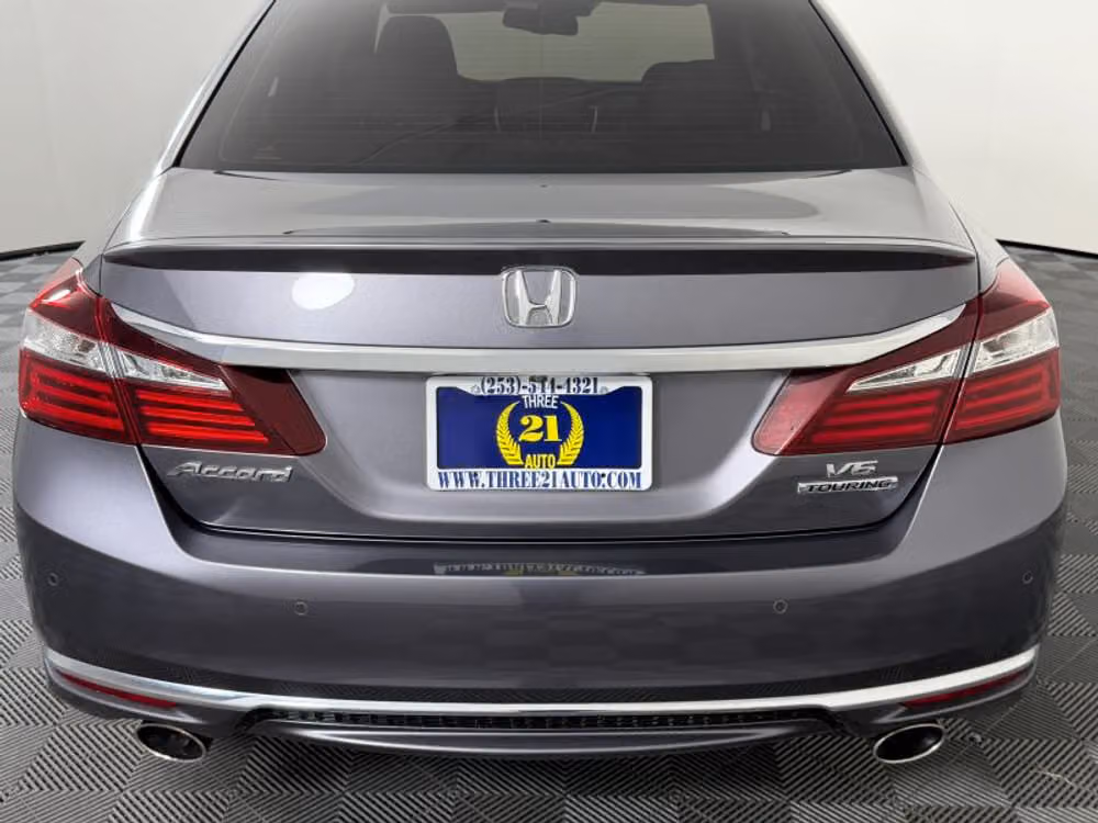 2017 Honda Accord Touring Image 9