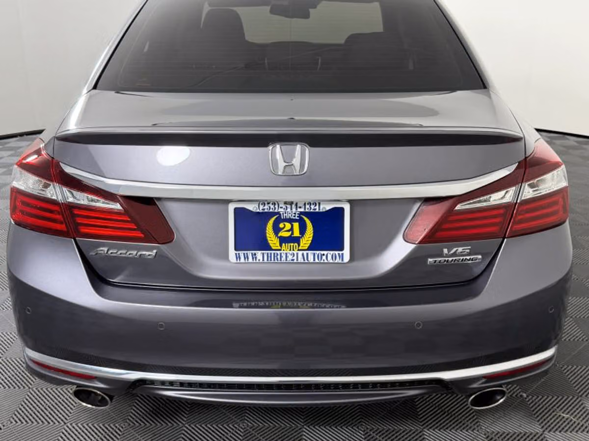 2017 Honda Accord Touring Image 9