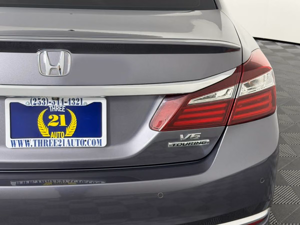 2017 Honda Accord Touring Image 11