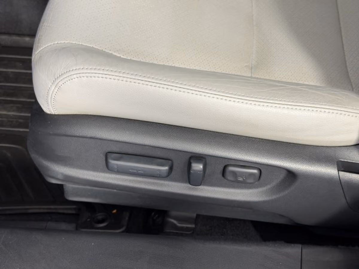 2017 Honda Accord Touring Image 21