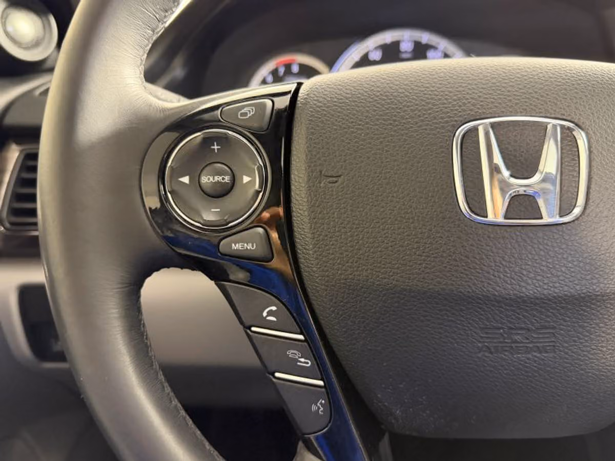 2017 Honda Accord Touring Image 35