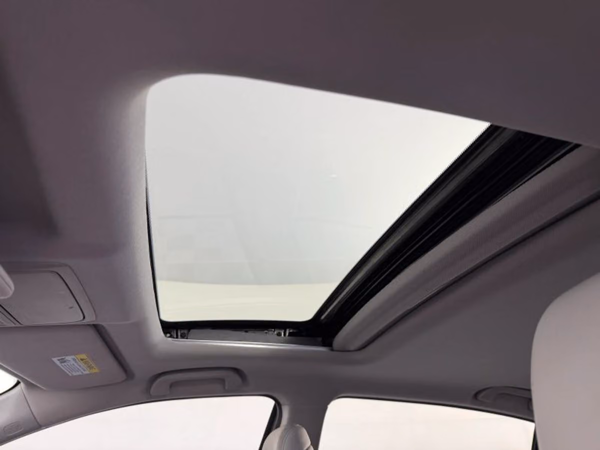 2017 Honda Accord Touring Image 23
