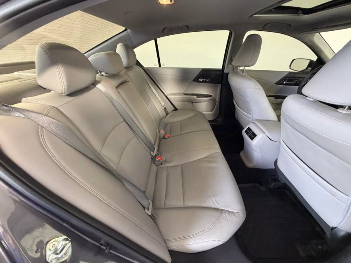 2017 Honda Accord Touring Image 25