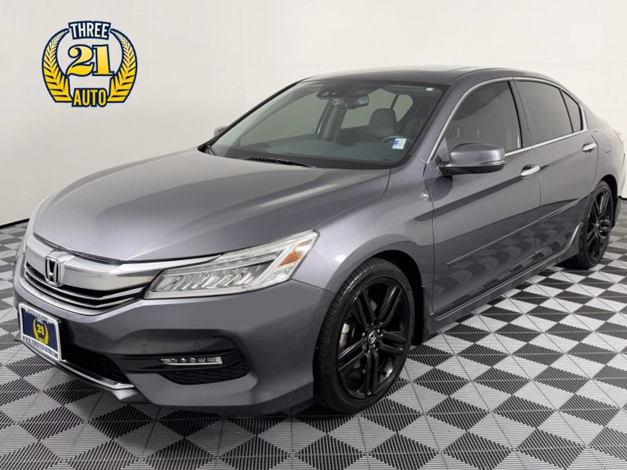 2017 Honda Accord Touring Image 1