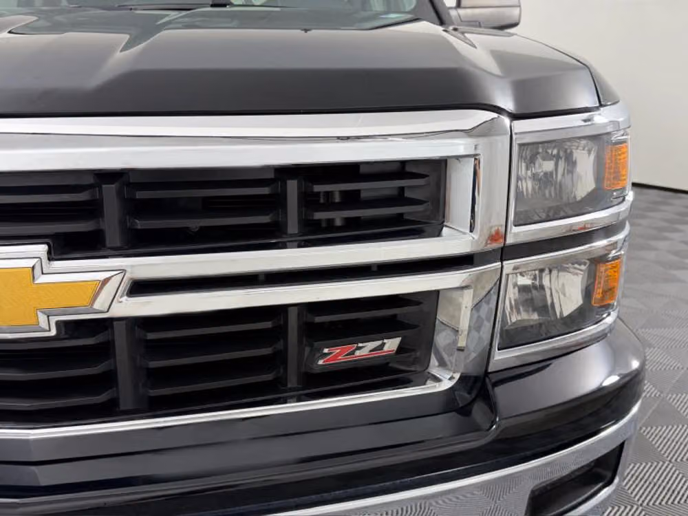 2014 Chevrolet Silverado 1500 Z71 LT Pickup 4D 5 3/4 ft Crew Cab Image 5
