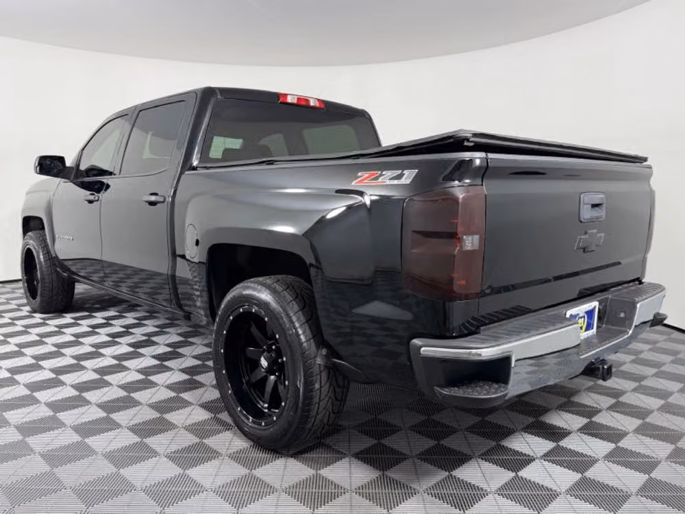 2014 Chevrolet Silverado 1500 Z71 LT Pickup 4D 5 3/4 ft Crew Cab Image 12