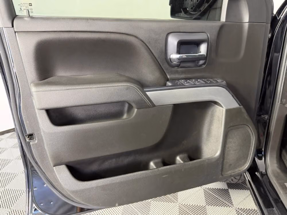 2014 Chevrolet Silverado 1500 Z71 LT Pickup 4D 5 3/4 ft Crew Cab Image 31