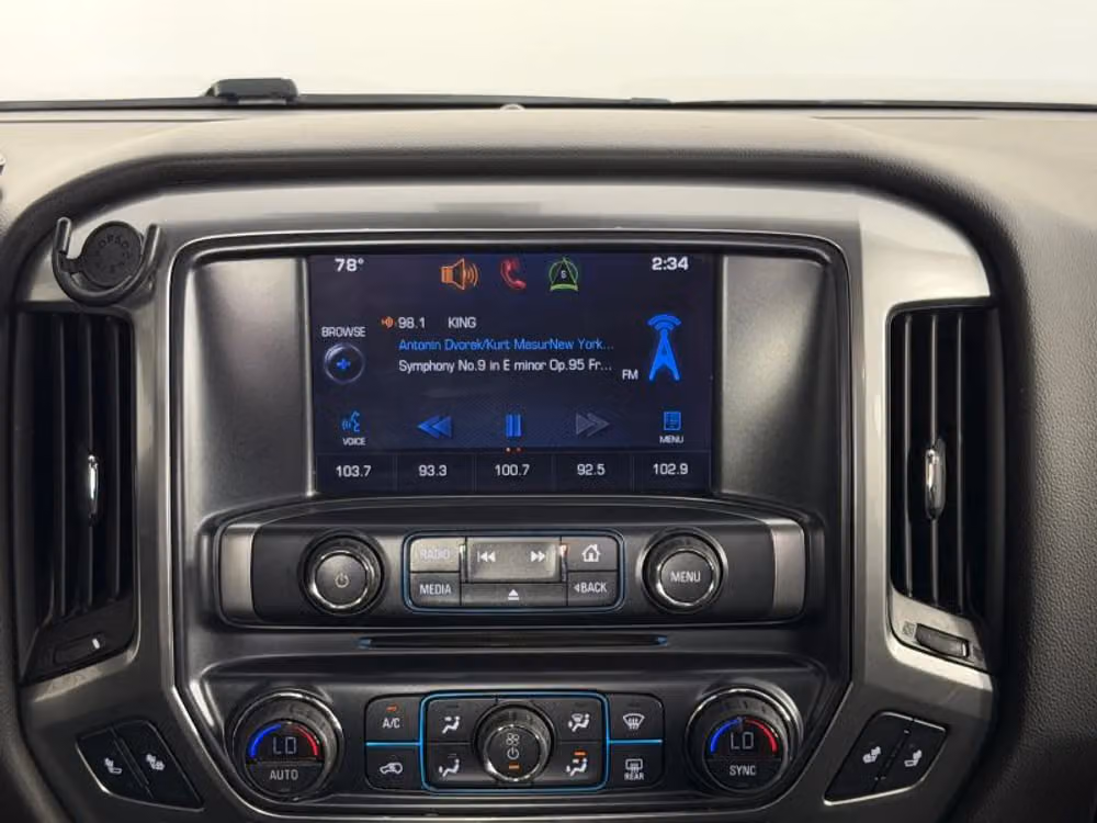 2014 Chevrolet Silverado 1500 Z71 LT Pickup 4D 5 3/4 ft Crew Cab Image 22