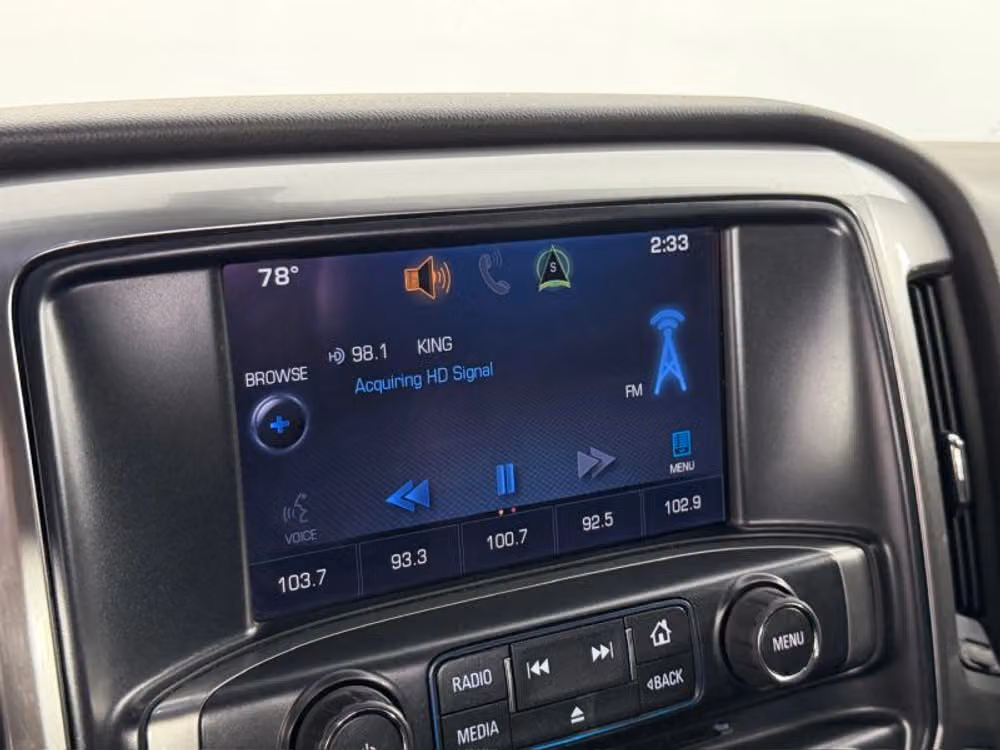 2014 Chevrolet Silverado 1500 Z71 LT Pickup 4D 5 3/4 ft Crew Cab Image 37