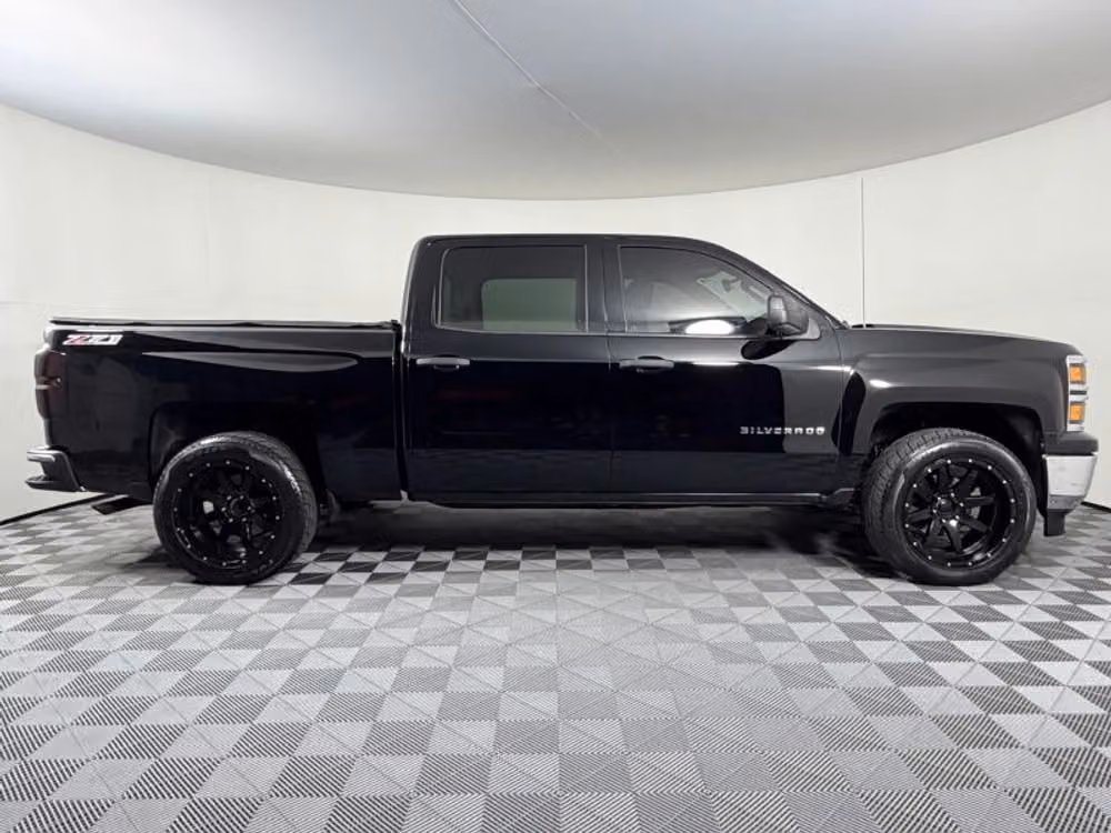 2014 Chevrolet Silverado 1500 Z71 LT Pickup 4D 5 3/4 ft Crew Cab Image 7