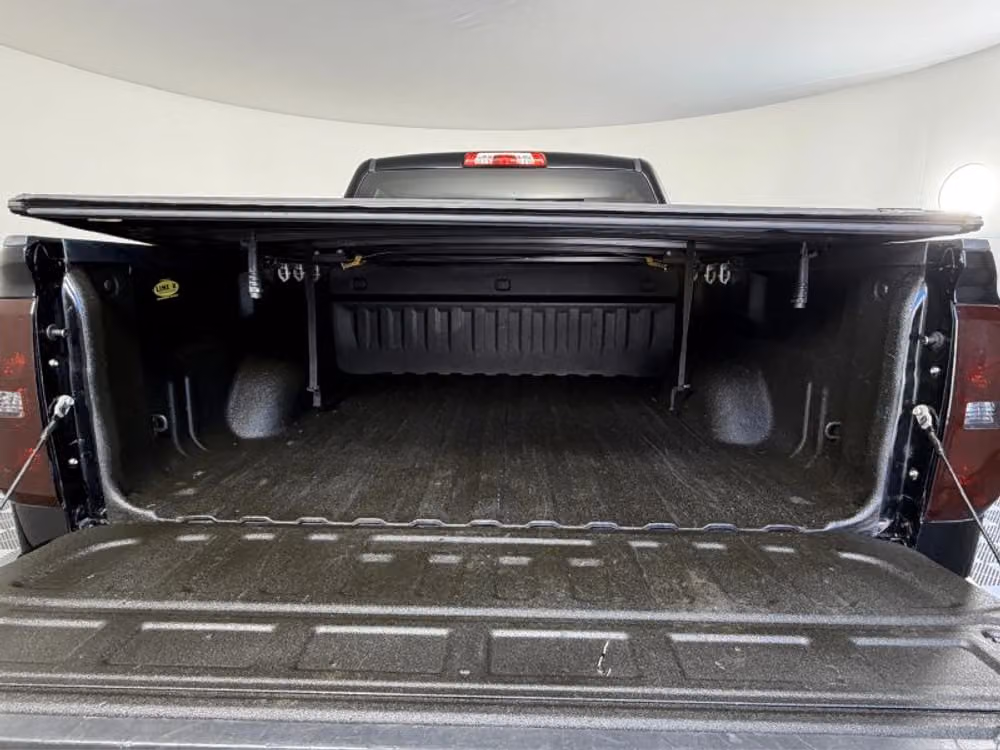2014 Chevrolet Silverado 1500 Z71 LT Pickup 4D 5 3/4 ft Crew Cab Image 16