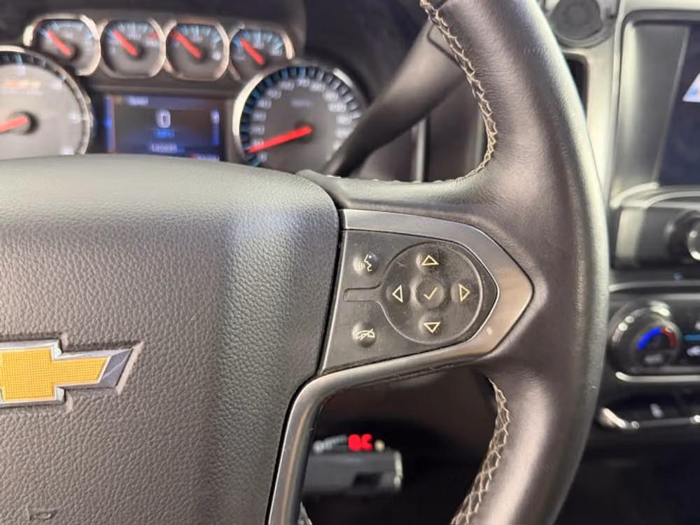 2014 Chevrolet Silverado 1500 Z71 LT Pickup 4D 5 3/4 ft Crew Cab Image 28