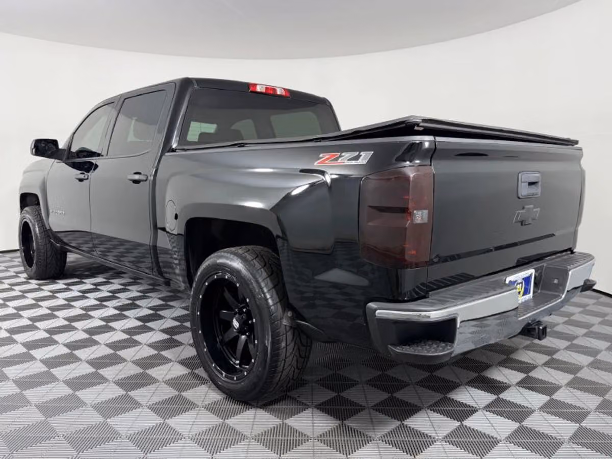 2014 Chevrolet Silverado 1500 Z71 LT Pickup 4D 5 3/4 ft Crew Cab Image 12