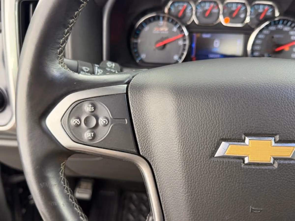 2014 Chevrolet Silverado 1500 Z71 LT Pickup 4D 5 3/4 ft Crew Cab Image 27