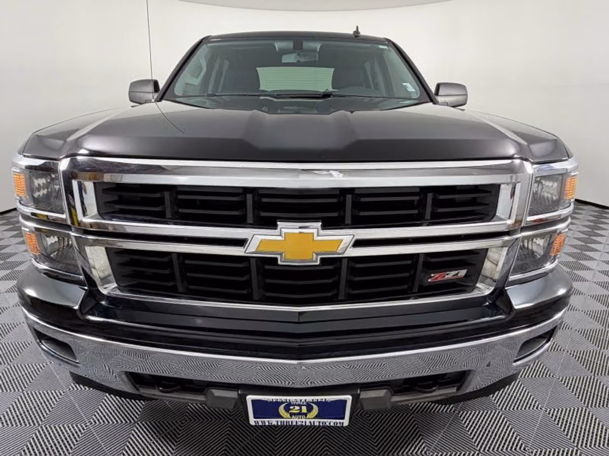 2014 Chevrolet Silverado 1500 Z71 LT Pickup 4D 5 3/4 ft Crew Cab Image 3
