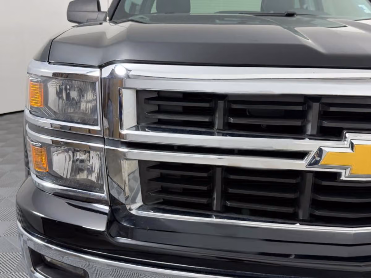 2014 Chevrolet Silverado 1500 Z71 LT Pickup 4D 5 3/4 ft Crew Cab Image 4