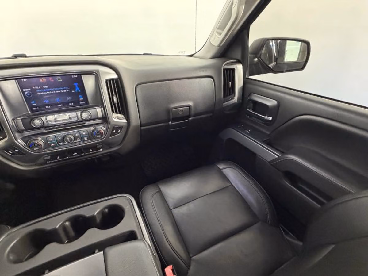 2014 Chevrolet Silverado 1500 Z71 LT Pickup 4D 5 3/4 ft Crew Cab Image 21