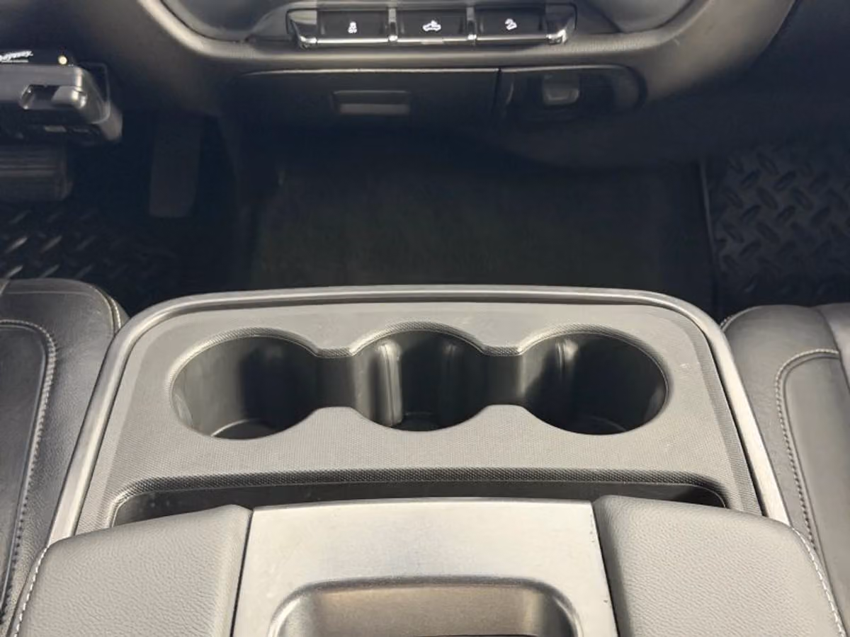 2014 Chevrolet Silverado 1500 Z71 LT Pickup 4D 5 3/4 ft Crew Cab Image 23