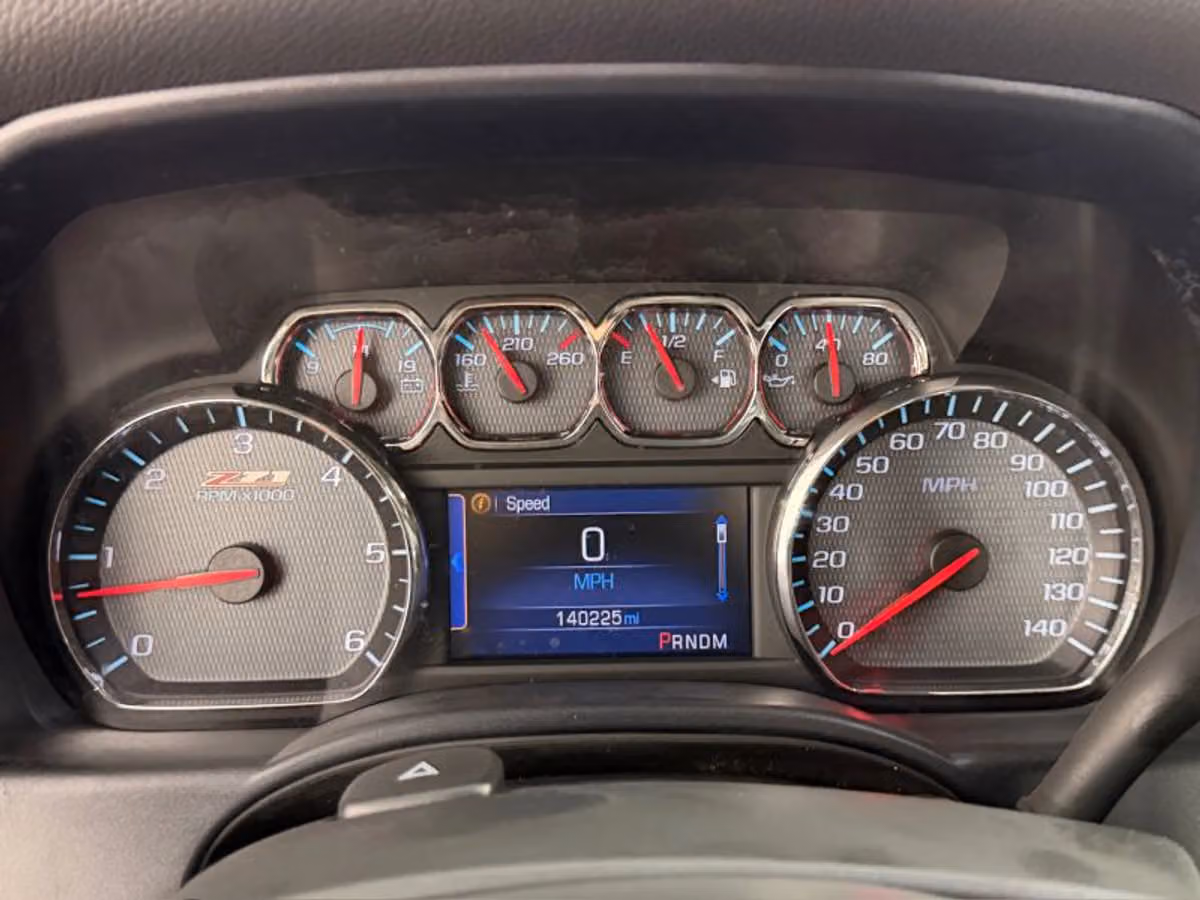 2014 Chevrolet Silverado 1500 Z71 LT Pickup 4D 5 3/4 ft Crew Cab Image 39