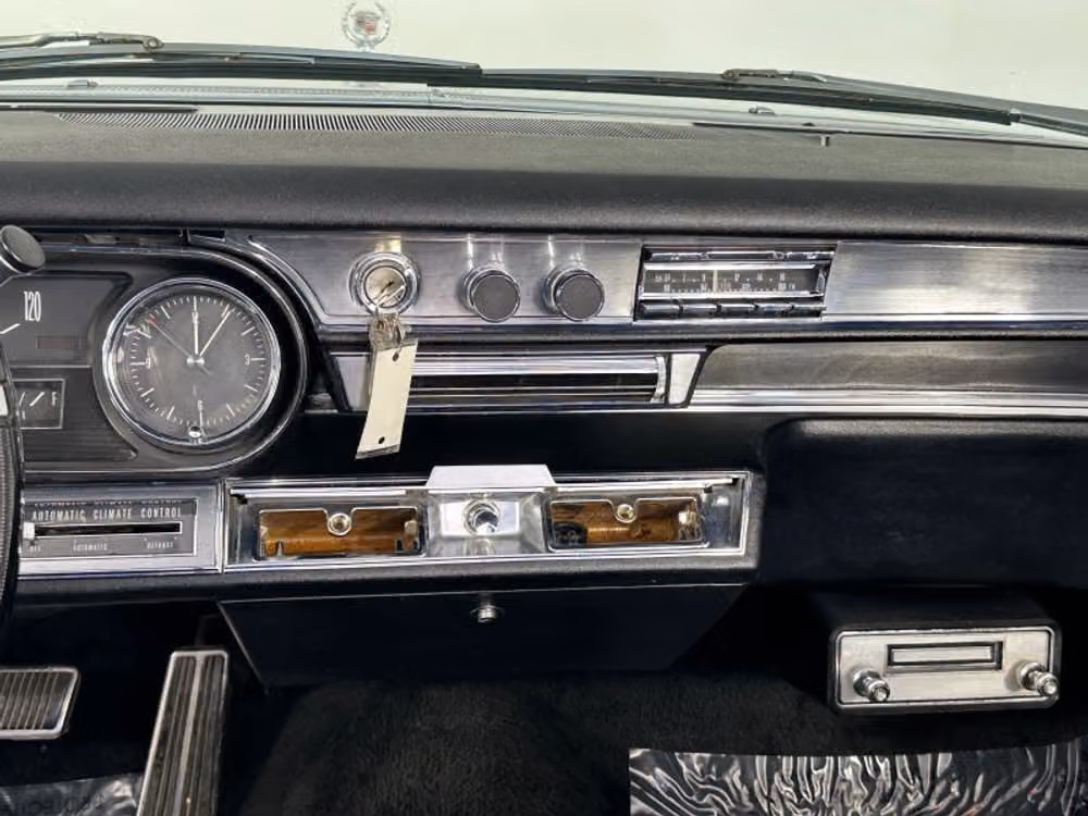 1966 CADILLAC DEVILLE Image 29