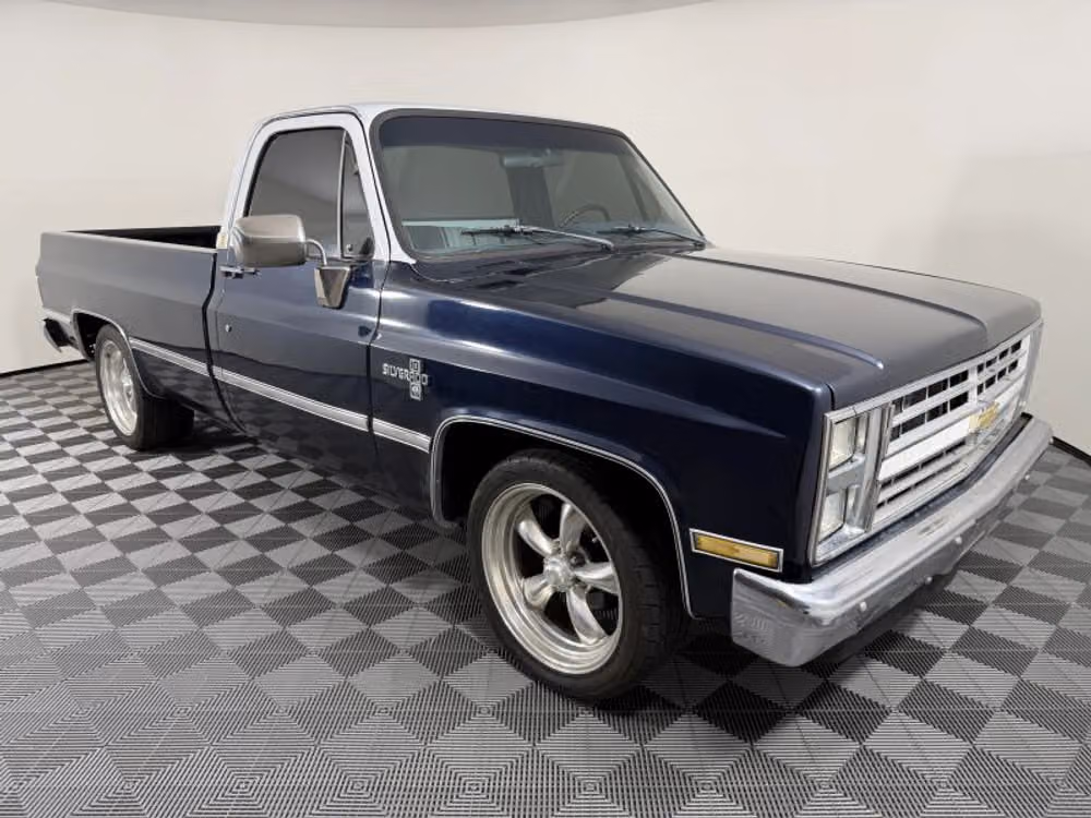 1985 Chevrolet C/K 10 Series Silverado Reg Cab Regular Cab Image 6