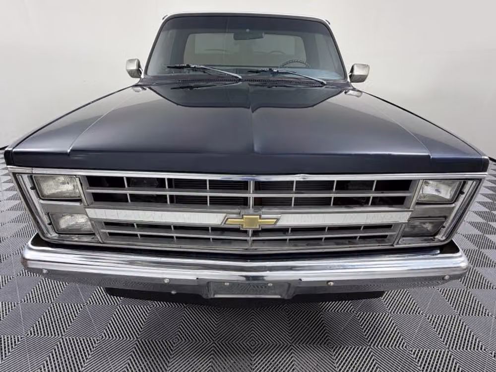 1985 Chevrolet C/K 10 Series Silverado Reg Cab Regular Cab Image 3