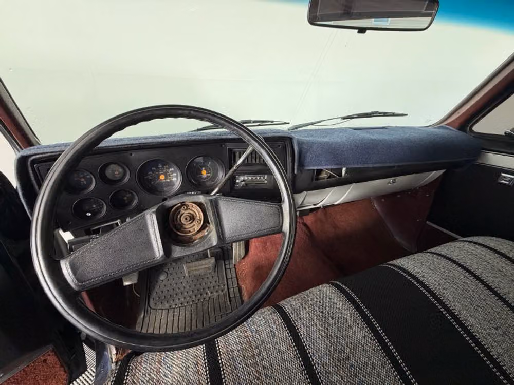 1985 Chevrolet C/K 10 Series Silverado Reg Cab Regular Cab Image 22