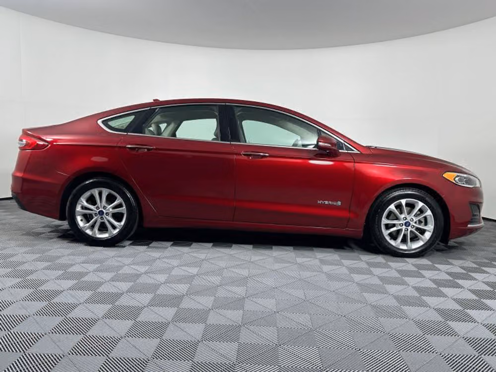 2019 Ford Fusion Hybrid SEL Image 13