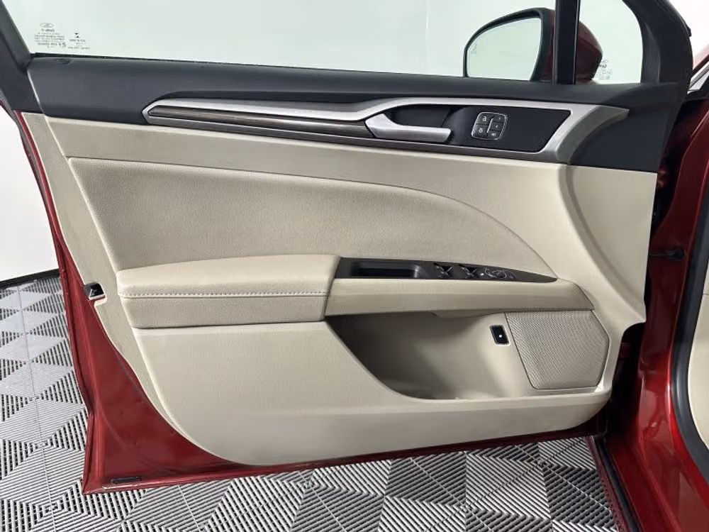 2019 Ford Fusion Hybrid SEL Image 34