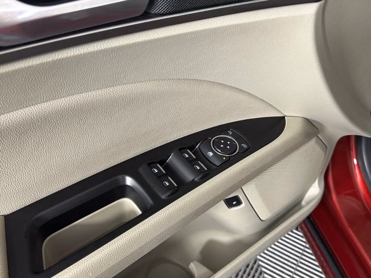 2019 Ford Fusion Hybrid SEL Image 35