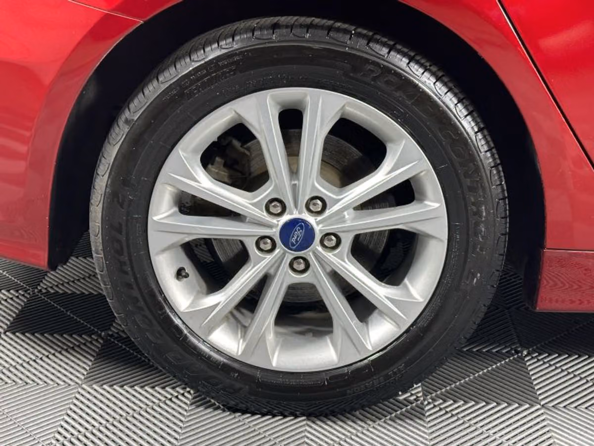 2019 Ford Fusion Hybrid SEL Image 15