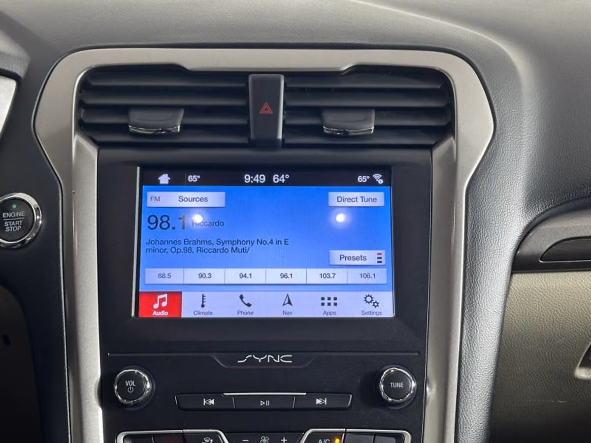 2019 Ford Fusion Hybrid SEL Image 28