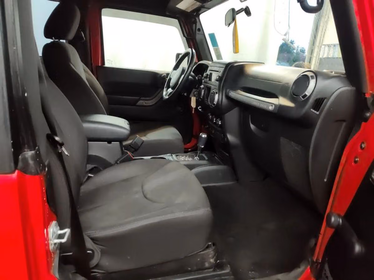 2017 Jeep Wrangler Sport Image 9