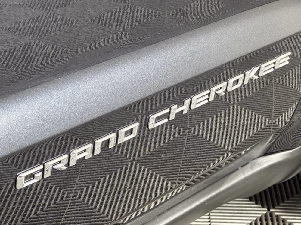2015 Jeep Grand Cherokee Laredo E Image 16