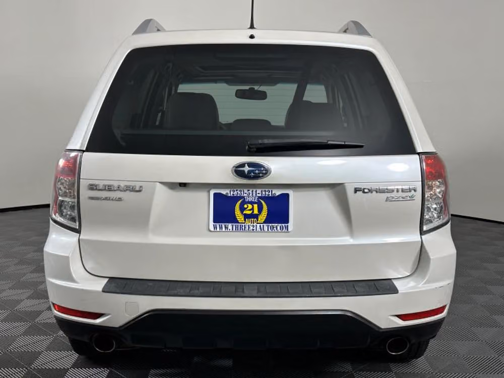 2011 Subaru Forester 2.5X Touring Crossover Image 9