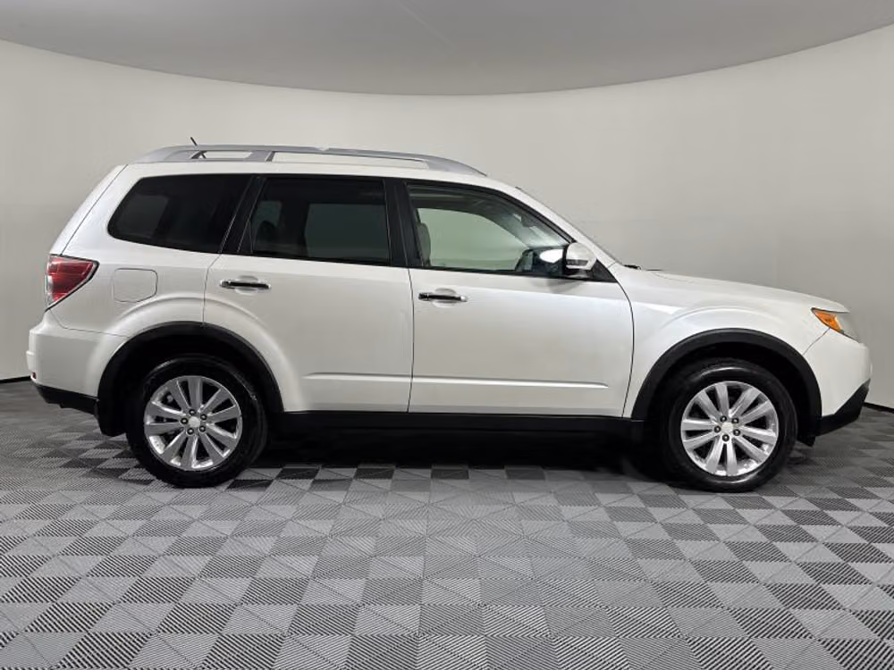 2011 Subaru Forester 2.5X Touring Crossover Image 13
