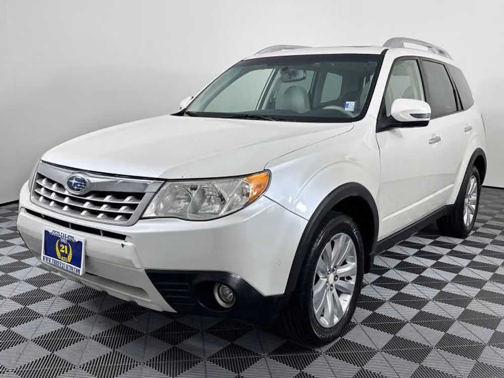 2011 Subaru Forester 2.5X Touring Crossover Image 6