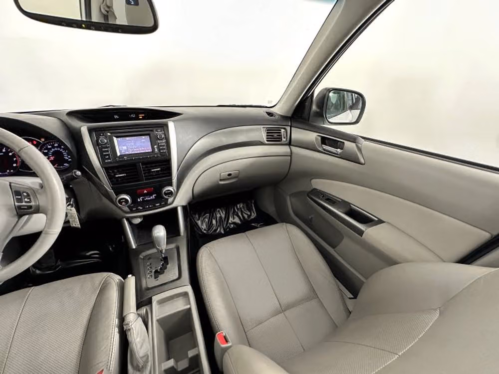 2011 Subaru Forester 2.5X Touring Crossover Image 20